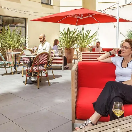 Hotel apartamentowy Adagio Centre Comedie