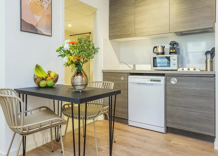 Adagio Centre Comedie Apart-hotel 4*