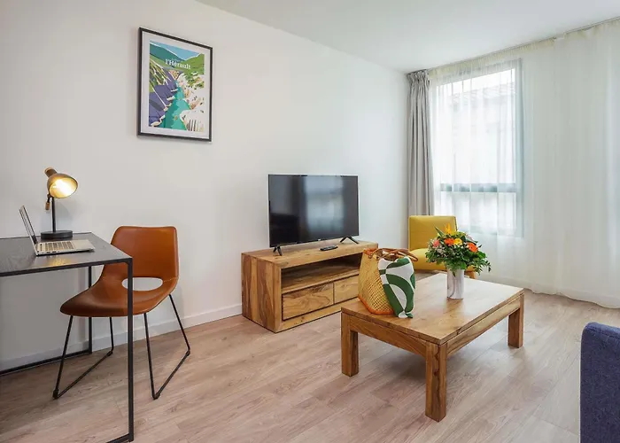 Adagio Centre Comedie Apart-hotel