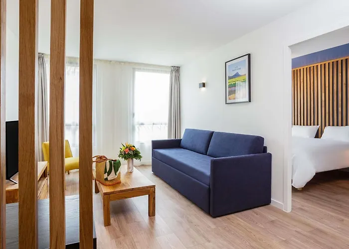 Adagio Centre Comedie 4*