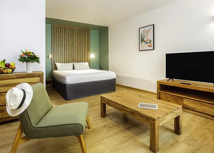 Adagio Centre Comedie Apart-hotel 4*