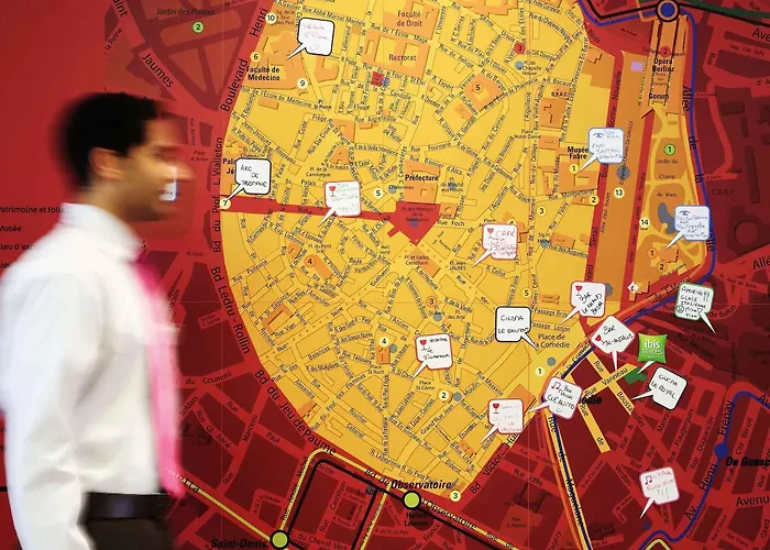 Adagio Centre Comedie 4*