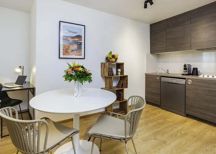 Apart-hotel Adagio Centre Comedie